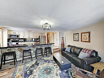 New Listing! Stylish Updated Ski Condo with Hot Tubs condo