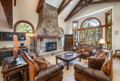 Boulder Ridge Retreat Luxurious Home Fantastic Location
