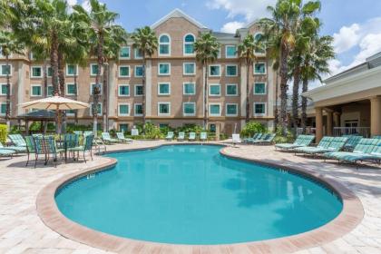 Hawthorn Suites by Wyndham Lake Buena Vista a staySky Hotel & Resort
