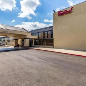 Red Roof Inn PLUS+ & Suites Houston – IAH Airport SW Texas