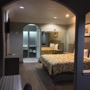 Island Suites Hobby Airport in Houston