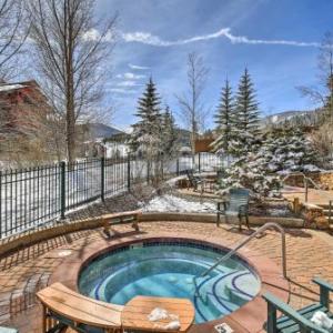 Cozy Ski-In and Ski-Out Winter Park Resort Condo!