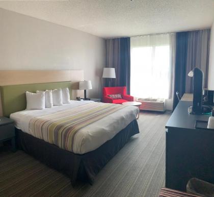 Country Inn & Suites By Radisson Houston IAH Airport-JFK Boulevard - image 7