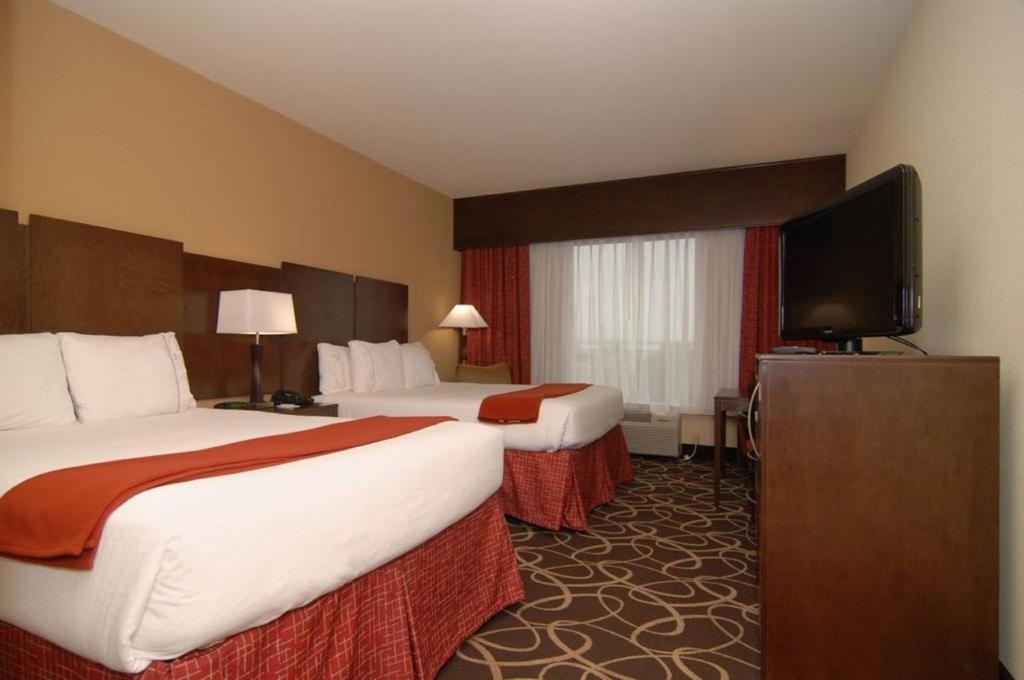 Holiday Inn Express & Suites Houston South - Near Pearland an IHG Hotel - image 6