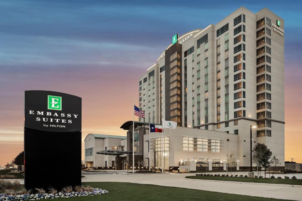 Embassy Suites by Hilton Houston West - Katy - image 2