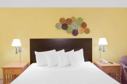 Travelodge by Wyndham San Francisco Central - image 2