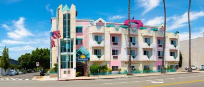 Days Inn by Wyndham Santa Monica/Los Angeles - image 4