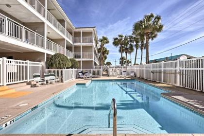 Destin Condo with Pool and Spa Access-100 Yds to Beach