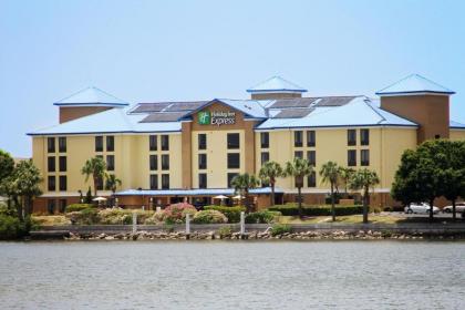 Holiday Inn Express Hotel & Suites Tampa-Rocky Point Island an IHG Hotel Tampa