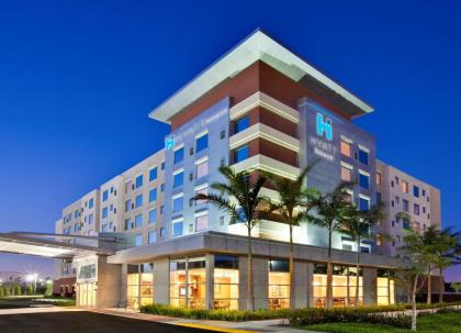 Hyatt House Fort Lauderdale Airport/Cruise Port in Miami Beach