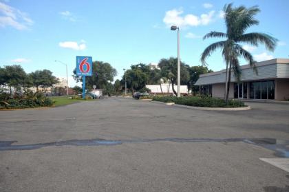 Motel 6-Miami FL