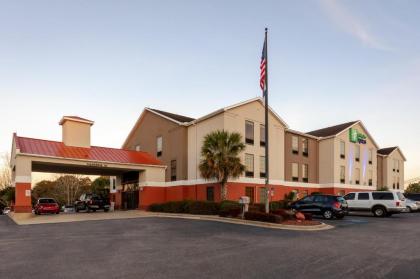 Holiday Inn Express & Suites Milton East I-10 an IHG Hotel Destin