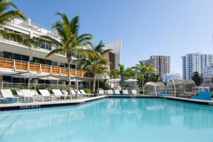 The Gates Hotel South Beach - a Doubletree by Hilton Miami Beach
