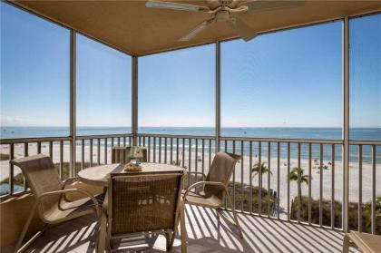 Estero Island Beach Villas 401 2 Bedrooms Beach Front WiFi Sleeps 6 Fort Myers Beach Florida