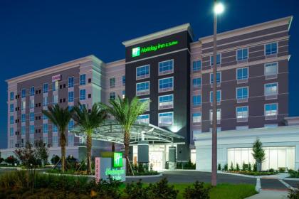 Holiday Inn & Suites Orlando International Drive South an IHG Hotel