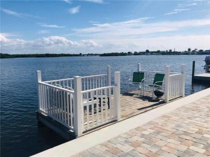 Emily 46 2 Bedrooms Bay Front WiFi Boat Dock Sleeps 6 Fort Myers Beach Florida