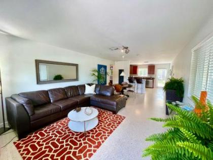 Peaceful 3 bed 2 Bath Home Close to Wilton Manors Fort Lauderdale