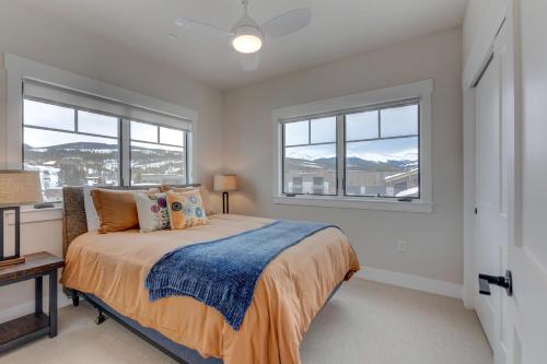 New Luxury Loft #24 Near Resort With Huge Hot Tub & Great Views - FREE Activities & Equipment Rentals Daily - image 5