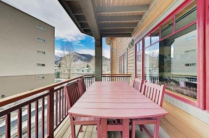 New Listing! Lake-Side Gem with Mountain Views townhouse - image 4