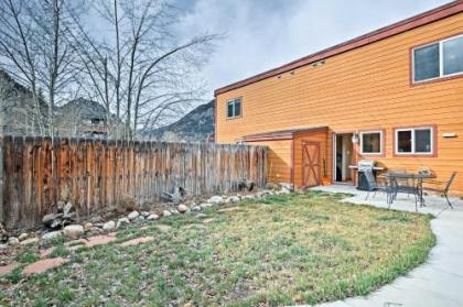 Dog-Friendly Townhome with Yard Walk to DTWN Frisco! Colorado