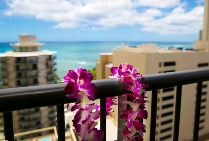 Waikiki Resort Hotel - image 4