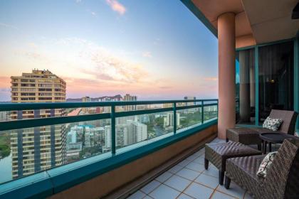 Grand Penthouse with Epic Views Pools & Hot Tubs condo Honolulu