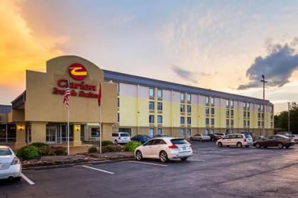 Clarion Inn & Suites near Downtown Knoxville Tennessee