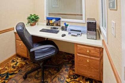 Country Inn & Suites by Radisson Knoxville West TN - image 3