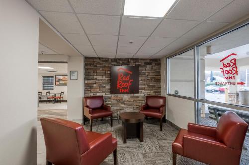 Red Roof Inn Knoxville Central – Papermill Road - image 4