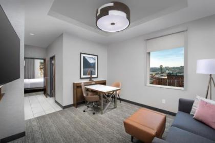 Embassy Suites By Hilton Knoxville Downtown - image 3