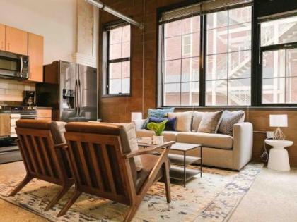 Cozy Downtown Loft Knoxville