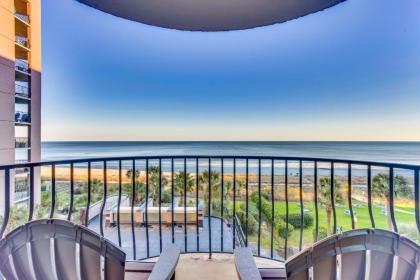 Ocean-front Condo on the Beach with Private Balcony