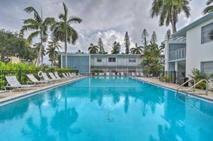 Condo with Pool Access Walk to Shopping and Beach