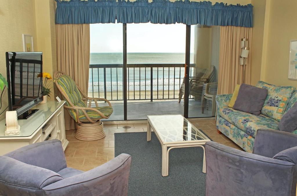 Crescent Tower II 306 - 3rd floor oceanfront condo with a jacuzzi tub and an outdoor pool - main image
