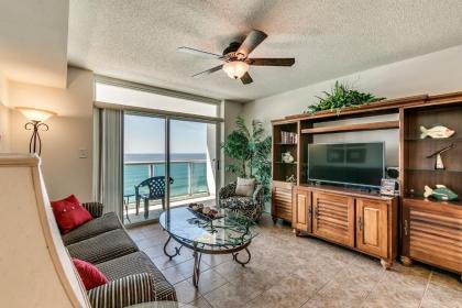 Crescent Keyes 1006 - Amazing oceanfront condo with an outdoor pool and hot tub North Myrtle Beach