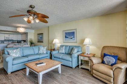 Ocean Bay Club 1003 - Equipped oceanfront condo with jacuzzi tub and lazy river - image 4