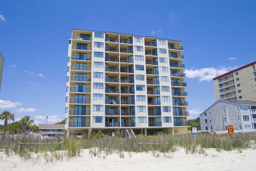 Spinnaker 405 - Beautiful 4th floor condo with access to outdoor pool and hot tub - image 2