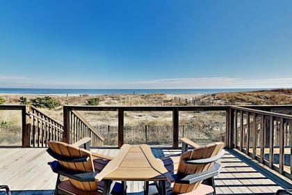 Beachfront Townhome - Balcony & Gorgeous Ocean View townhouse