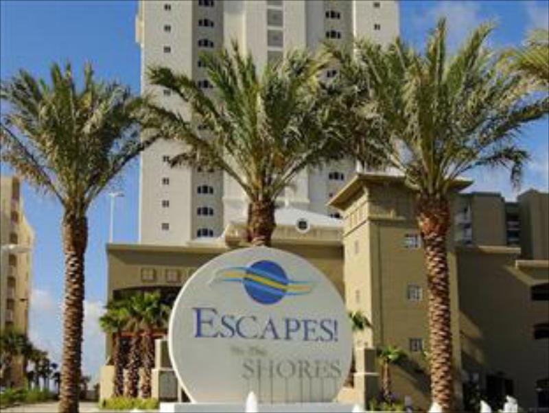 Escapes to the Shores Hotel - main image