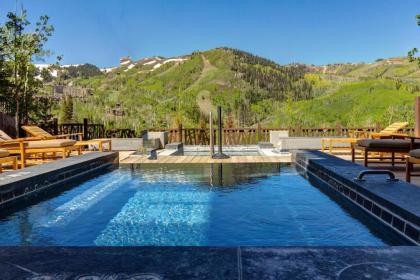 Ski-In/Ski-Out One Empire Pass - 2 Bed 3 Bath Apartment in Deer Valley Resort - Park City