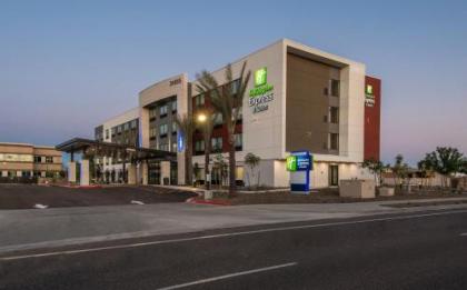 Holiday Inn Express & Suites - Phoenix North - Happy Valley an IHG Hotel
