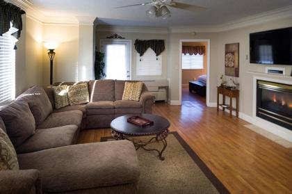 River Place Condos 101 2BD Pigeon Forge