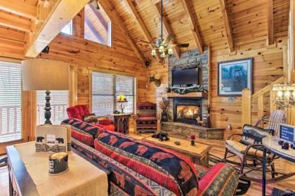 Cozy Smoky Mtn Cabin with Many Nearby Attractions!