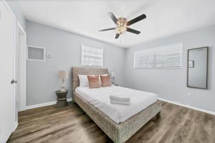 Viagem Bright 1BR With Parking Near Stores in Tampa