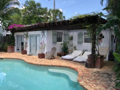 Charming Pool Cottage in Belair Historic District