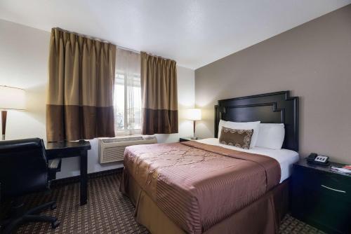Econo Lodge Inn & Suites Williams - Grand Canyon Area - image 4